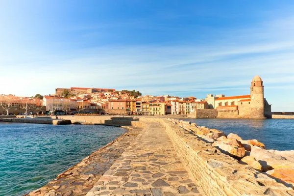 Balades autour de collioure : explorez cette région avec camping le lagon